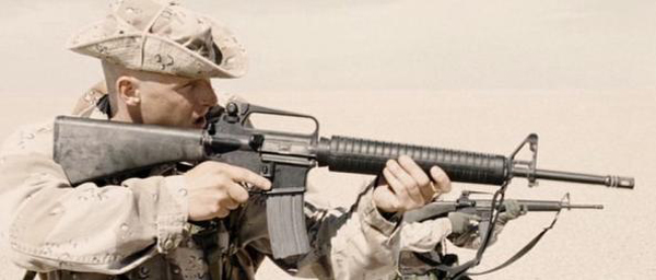 ��������� �������� Colt M16A2 � ����� ���