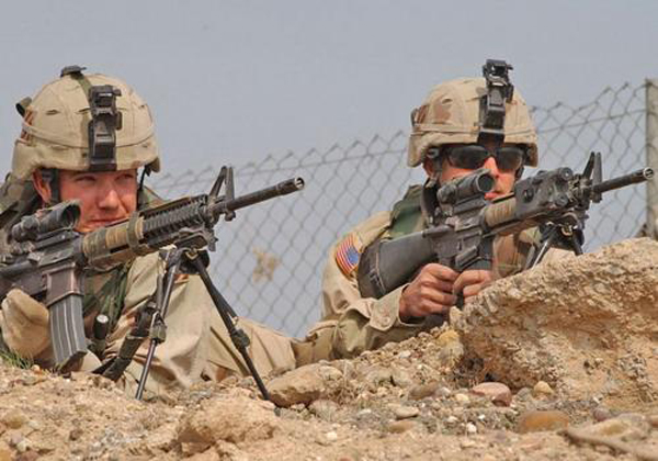 ��������� �������� Colt M16A4 � �����