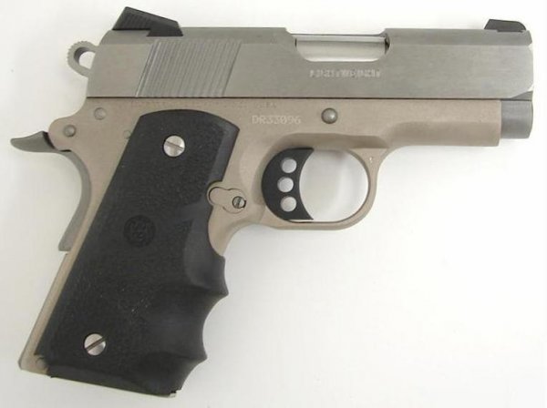 �������� Colt Defender