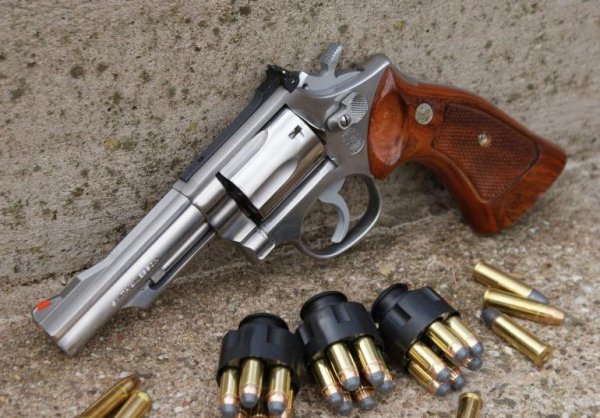 Smith & Wesson Model 66 � ������������ ��������� � ��������� .357 Magnum