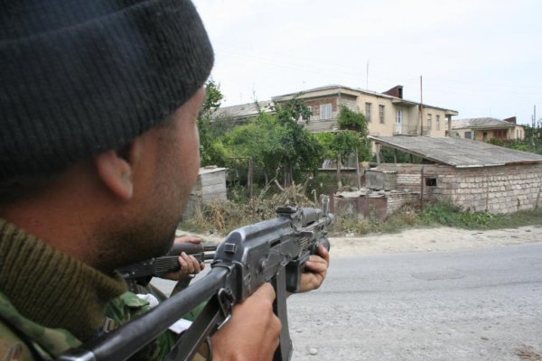AK�-74 - Chechen Vostok battalion in South Ossetia